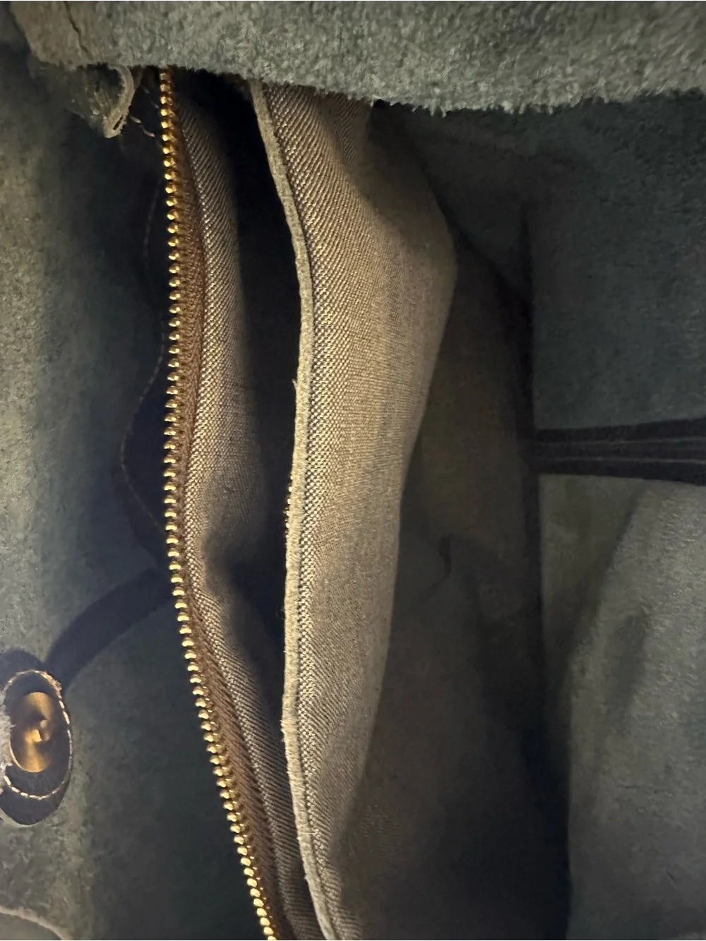 Mulberry Black Leather Hobo Bag with Brass Button